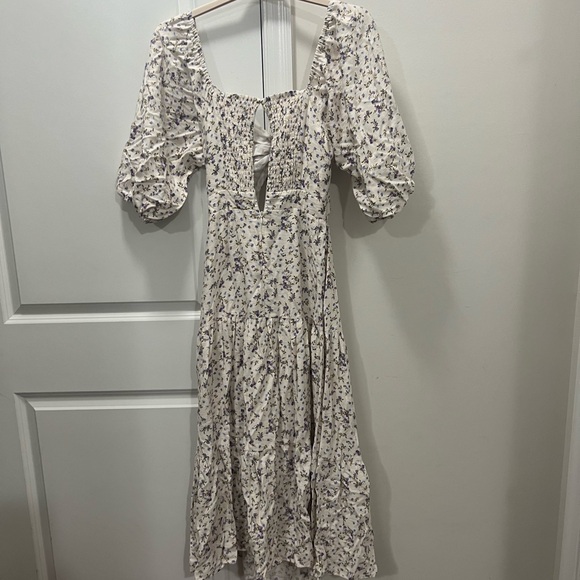 FLAWED MINKPINK Off White Hailey Midi Dress Size Medium $159 - Picture 11 of 11